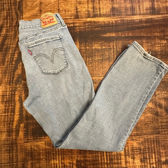 EUC- Levi’s 505 Straight Leg Jeans - Picture 8 of 8